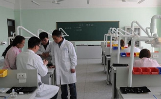 ★成都信息技术学校口腔医学专业