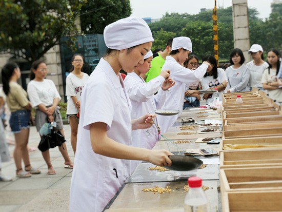 湖南中医药高等专科学校怎么样?好不好就业呢?