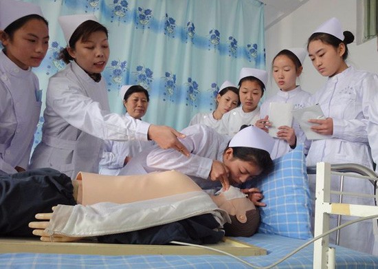 安阳职业技术学院医药卫生学院招生老师QQ及电话
