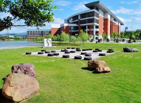 福建中医药大学寝室宿舍条件与学校食堂环境图片