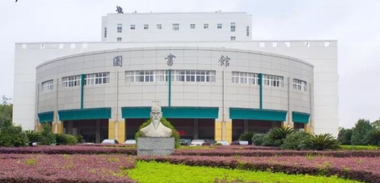 江西中医药大学寝室宿舍条件与学校食堂环境图片