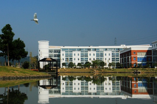 温州医科大学寝室宿舍条件与学校食堂环境图片