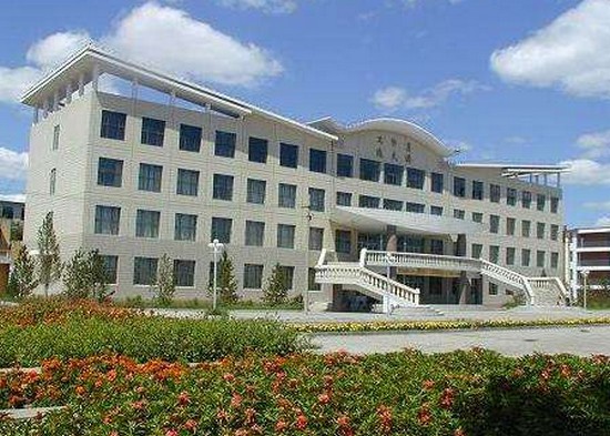 锡林郭勒职业学院寝室宿舍条件与学校食堂环境图片