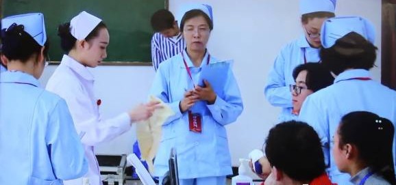 四川省卫生康复职业学院招生老师QQ及电话